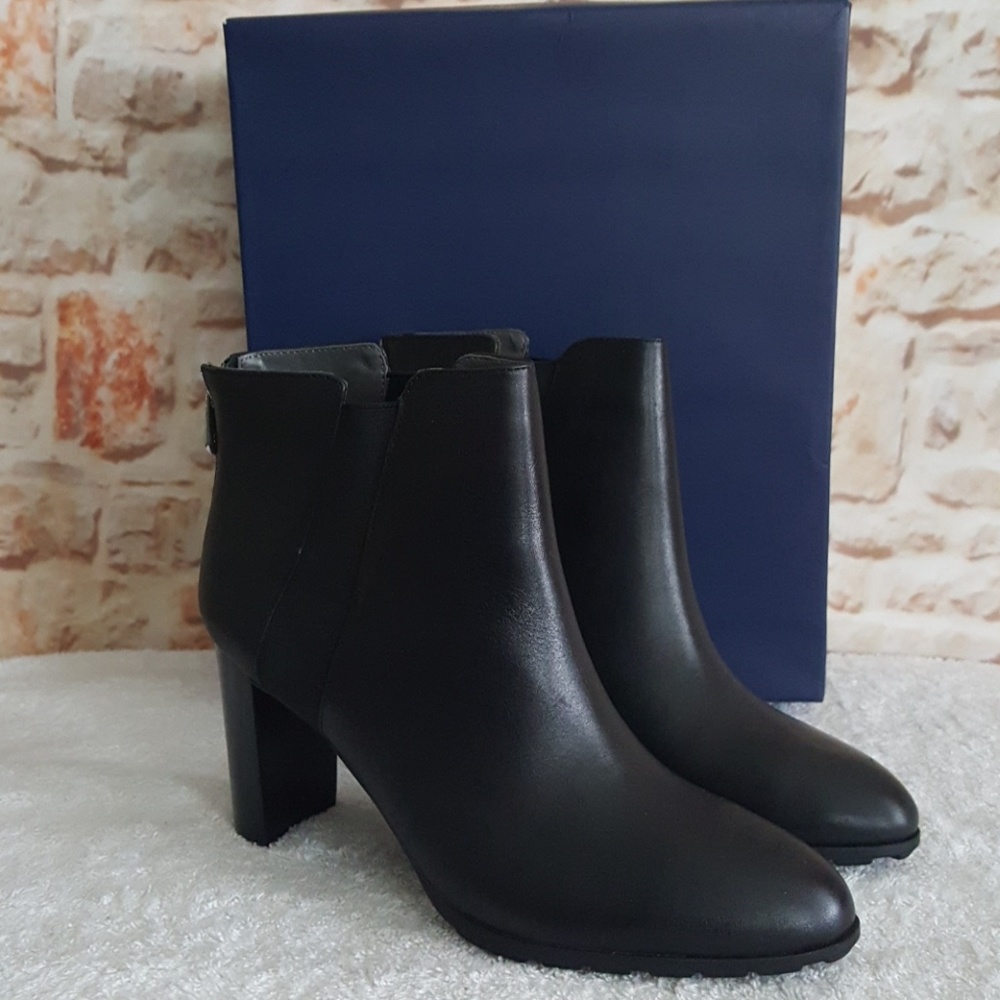 New Adrienne Vittadini Tabita Bootie